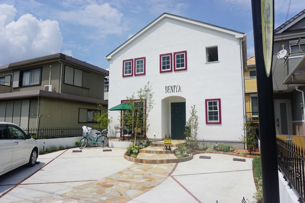 カフェ＆ギャラリーのある北欧一軒家