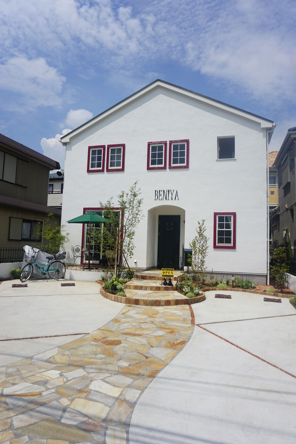 カフェ＆ギャラリーのある北欧一軒家