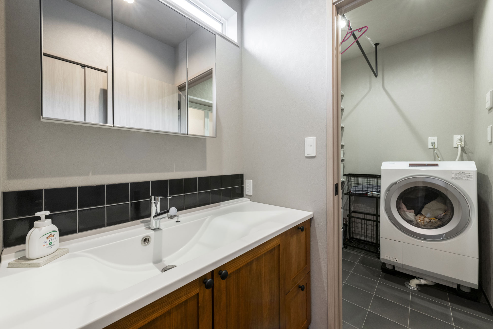 暮らしに広がりを。内外一体のアウトドアリビングがある家