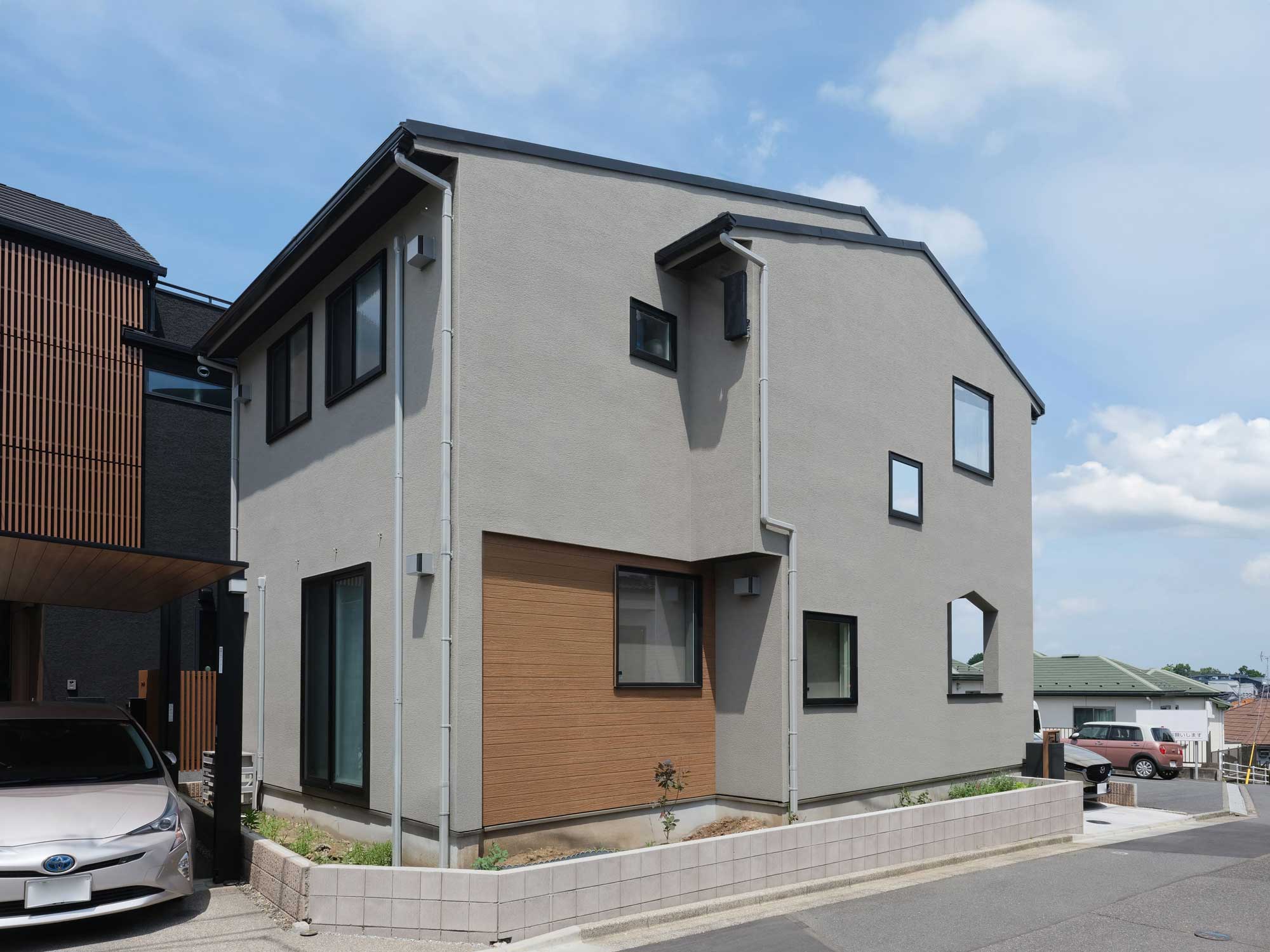 家族の好きと暮らしやすさを詰め込んだナチュラルモダンな家