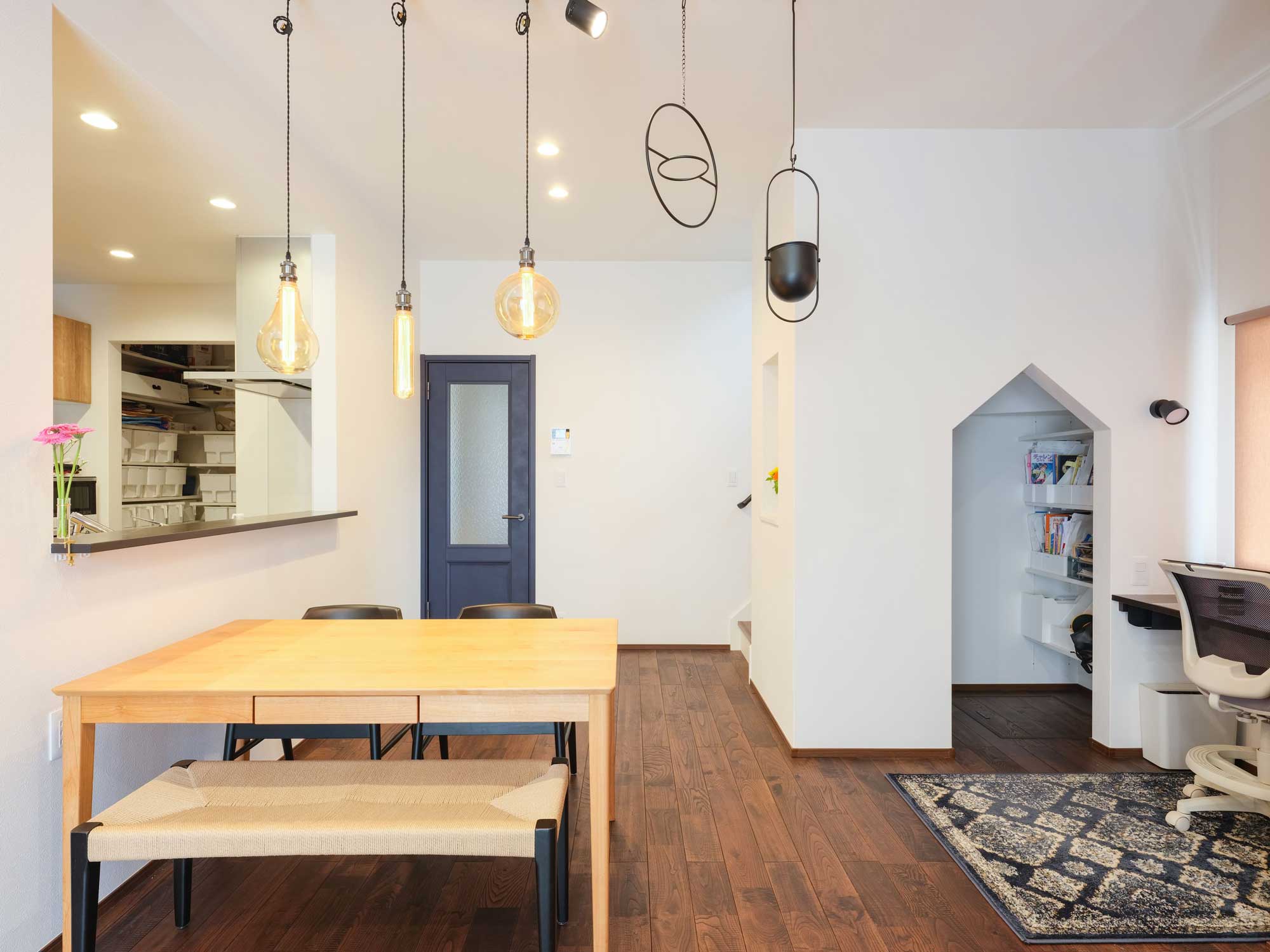 家族の好きと暮らしやすさを詰め込んだナチュラルモダンな家