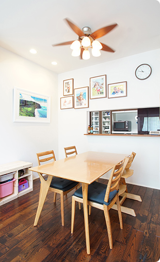 セミクローズタイプの対面キッチン