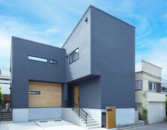 なめらかな箱型のイエ